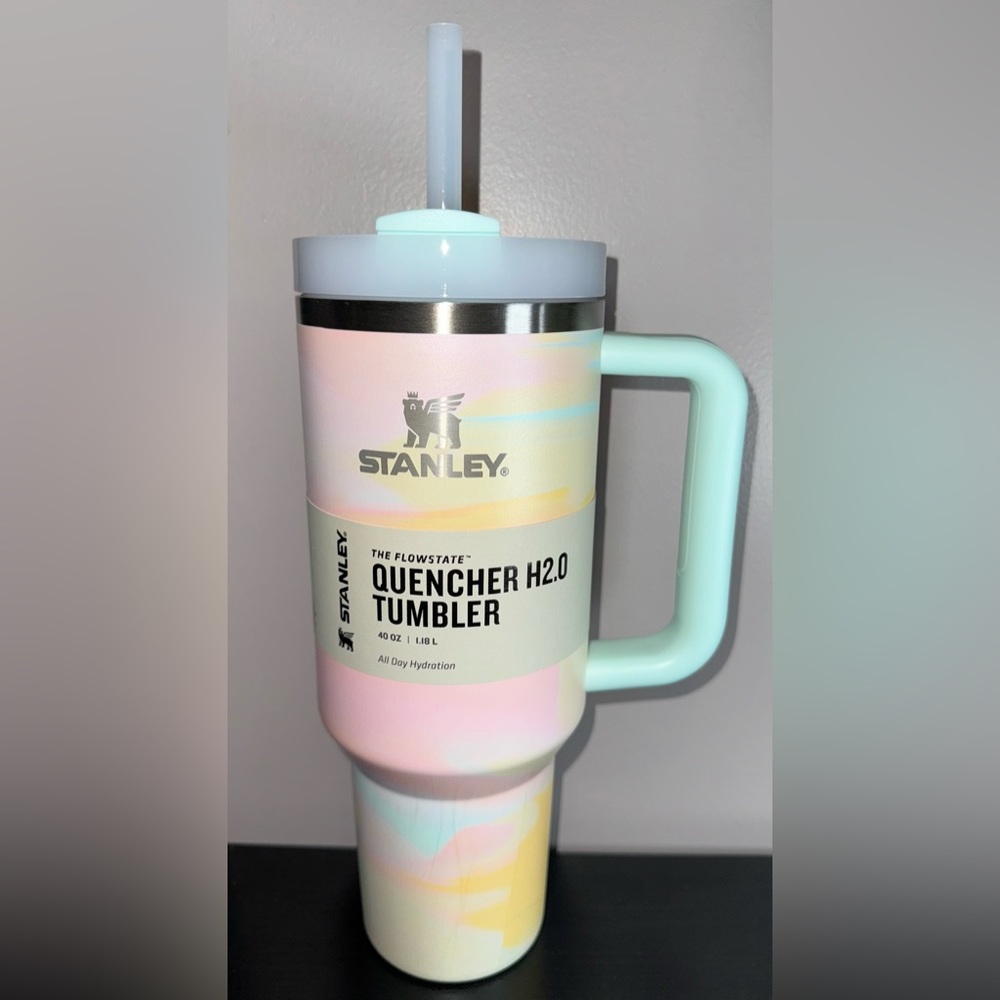 *SOLD* Stanley The Clean Slate Warm Serene Brushstrokes 40 oz Quencher Tumbler - Picture 2 of 12